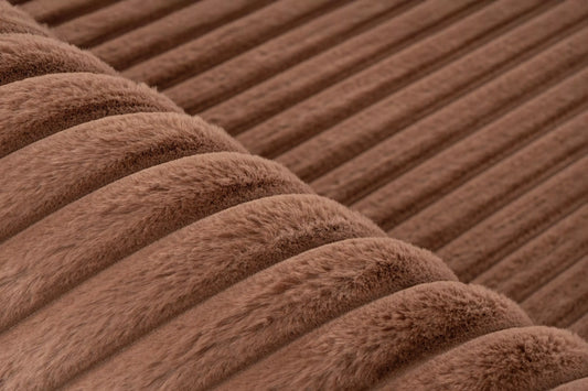 Tapis Milan chocolat, doux rayé.